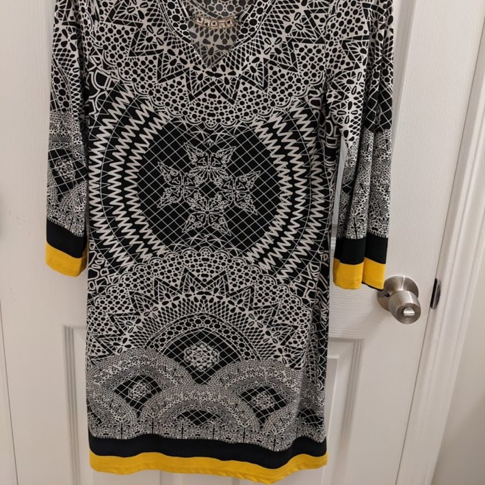 HAANI  PRINT DRESS - Picture 6 of 6